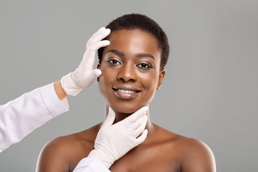 Um doente africano após uma rinoplastia étnica