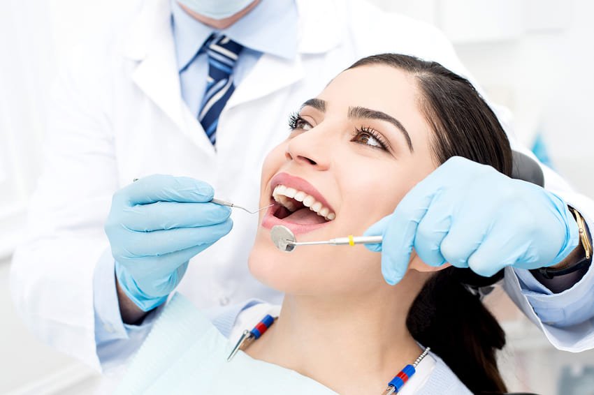 patiente chez le dentiste