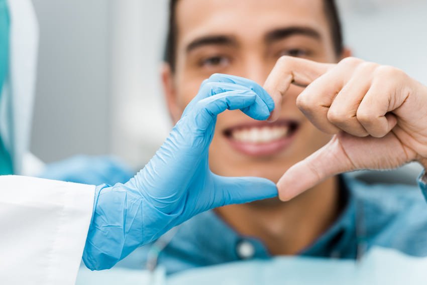 Um doente e um dentista
